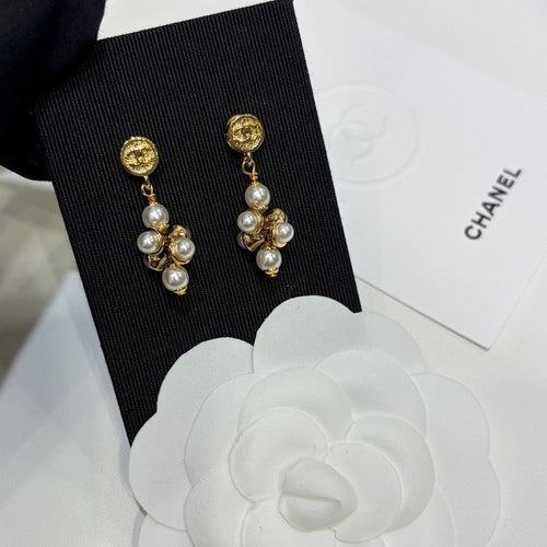 18K  Chanel Grape Pearl Gold Earrings