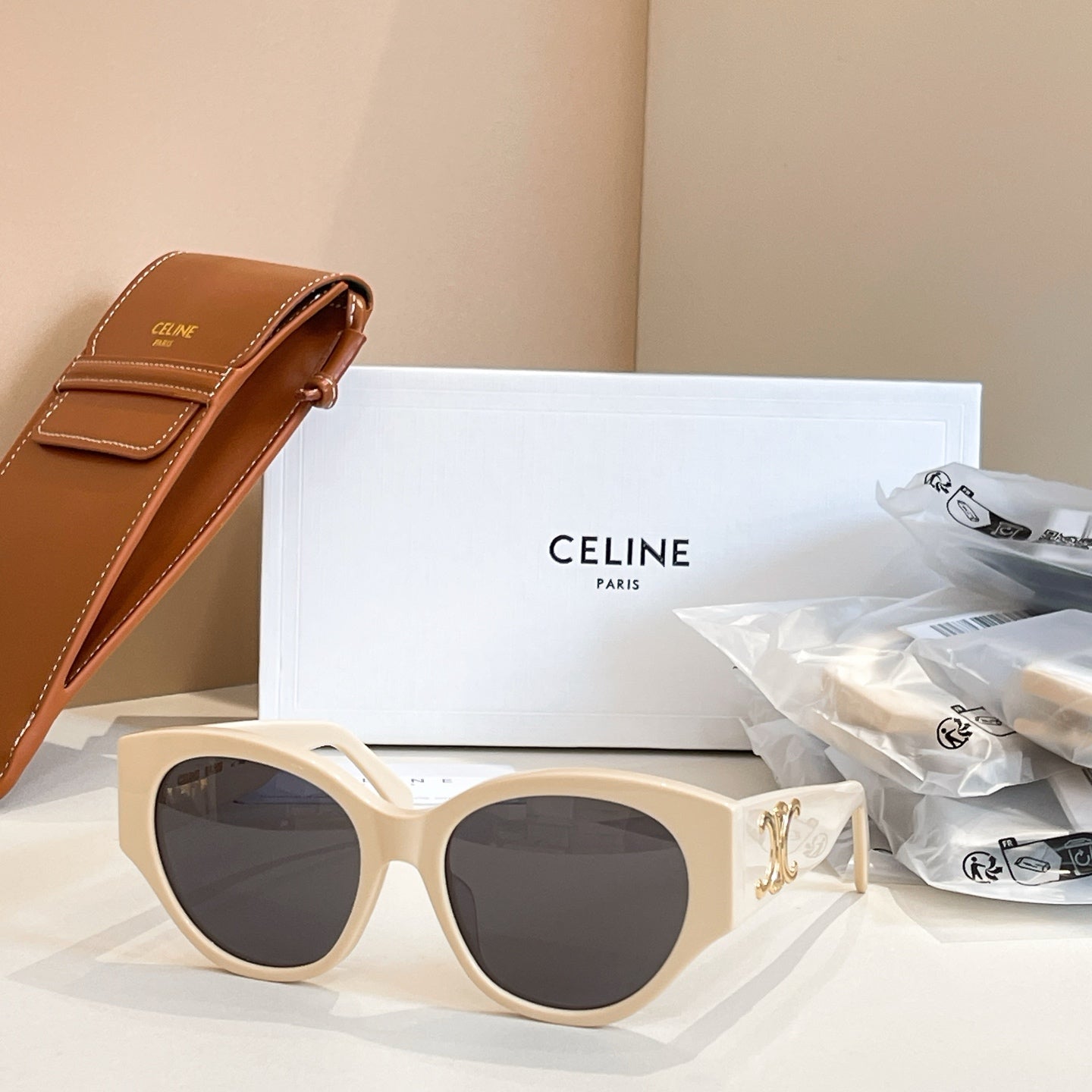 CELINE Sunglasses-CL40328U