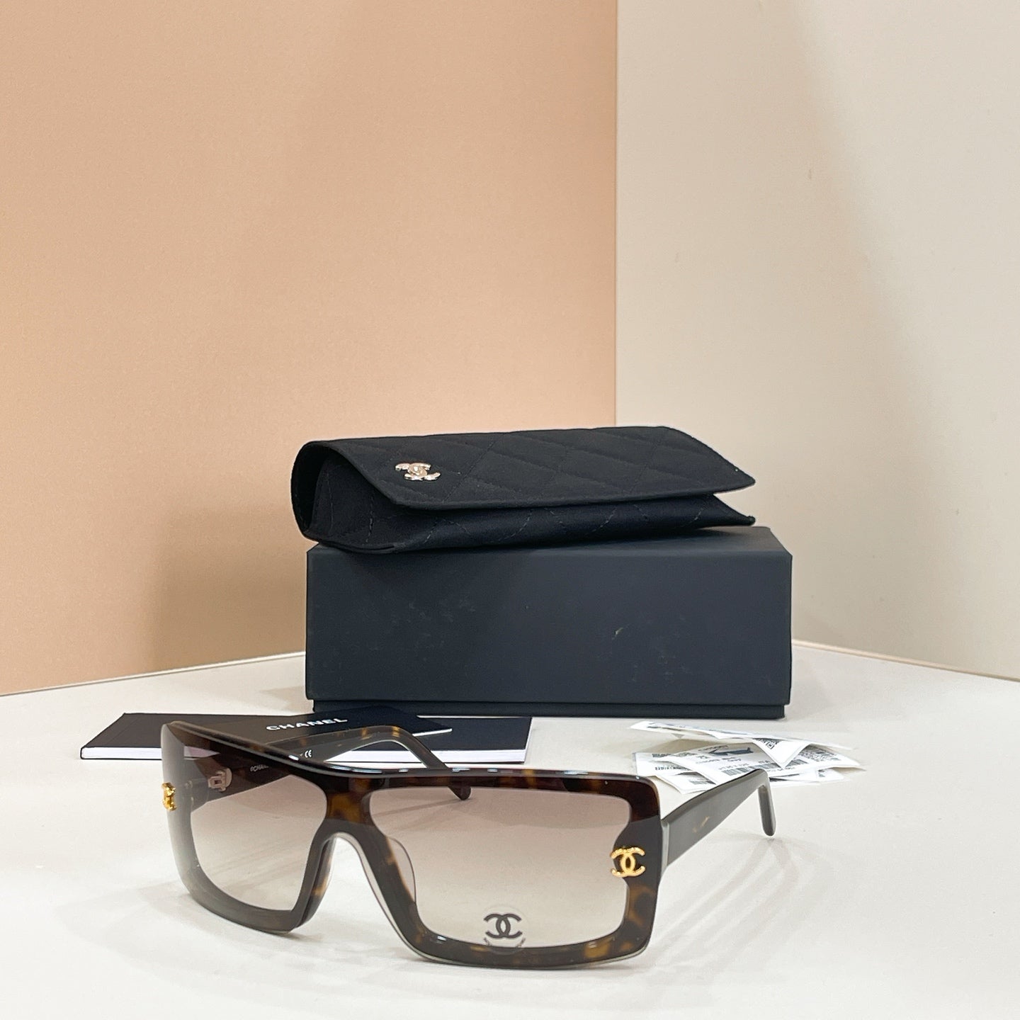 CHANEL Sunglasses CH5507