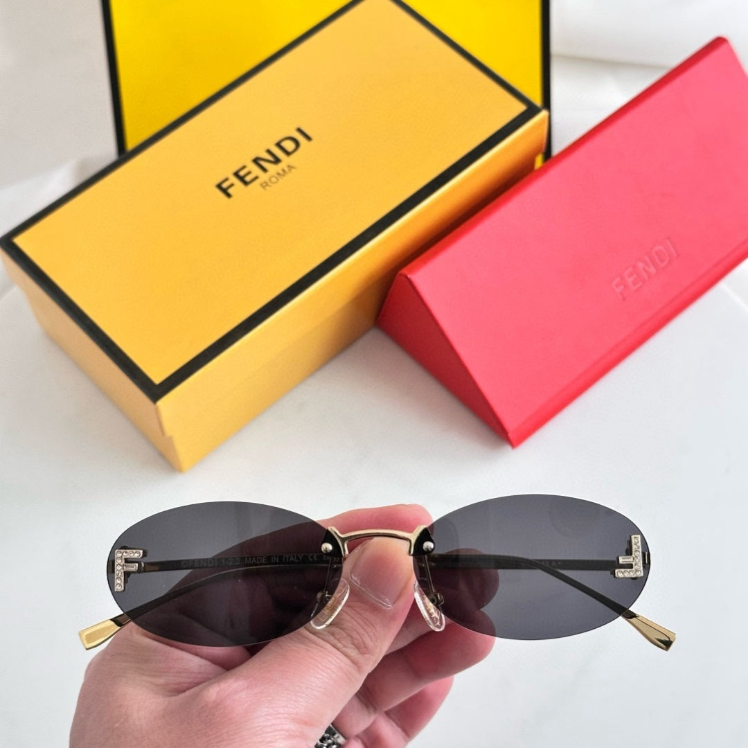FENDI Sunglasses FE4075US